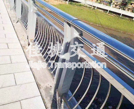 橋梁護(hù)欄